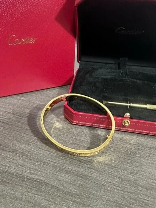 🔆🔆Cartier Gold Love Bracelet with Red Box🔆🔆🔆🔆 - Picture 4 of 5